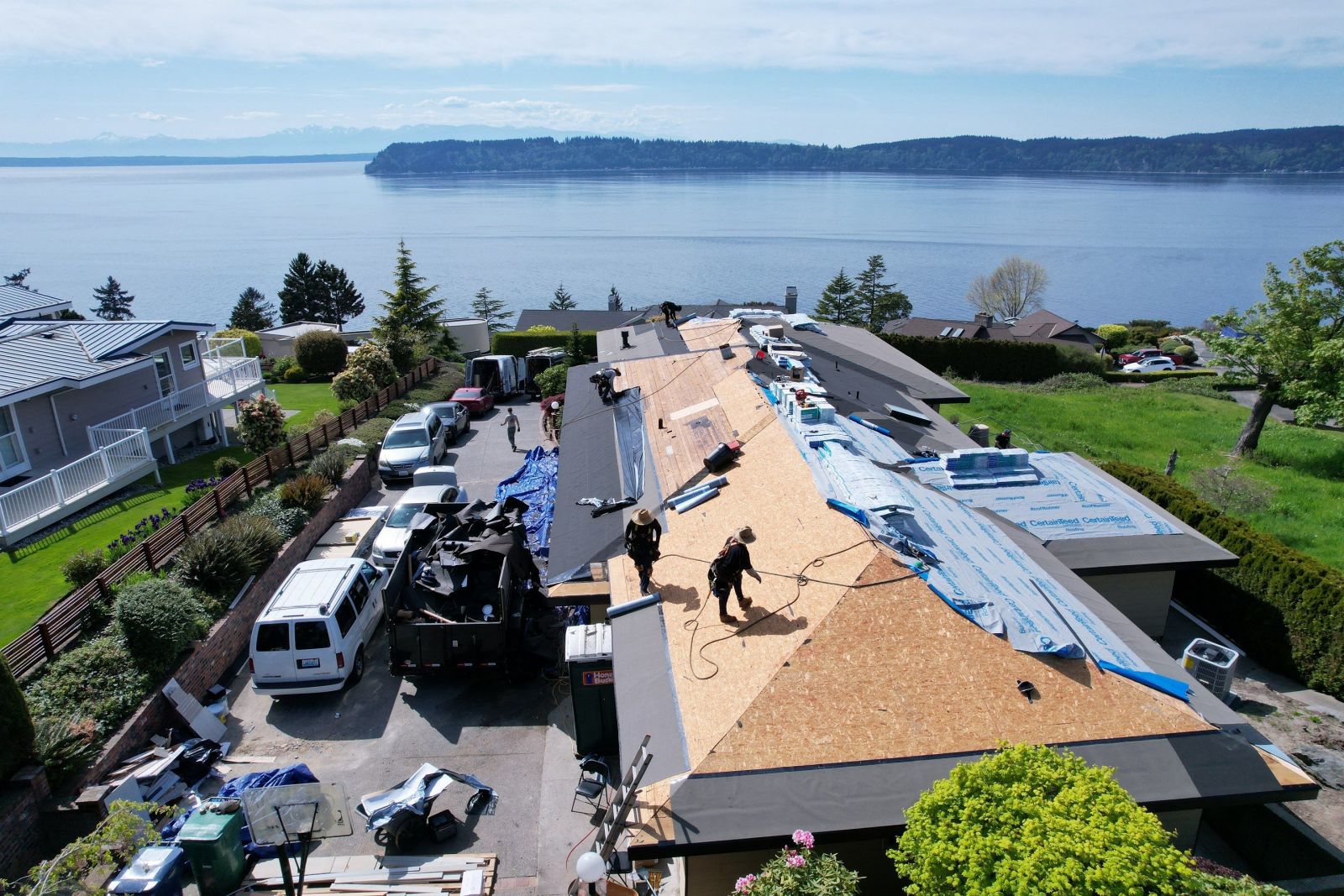 Completed CertainTeed Landmark TL triple-laminate luxury shingle roof on a Mukilteo, WA home by Denali Roofing