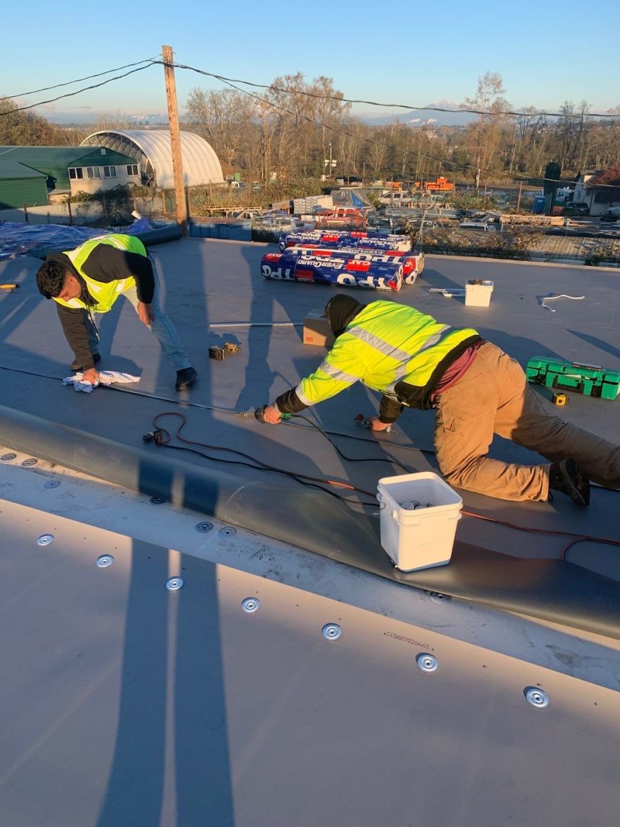 Asphalt roofing installation in Snohomish County